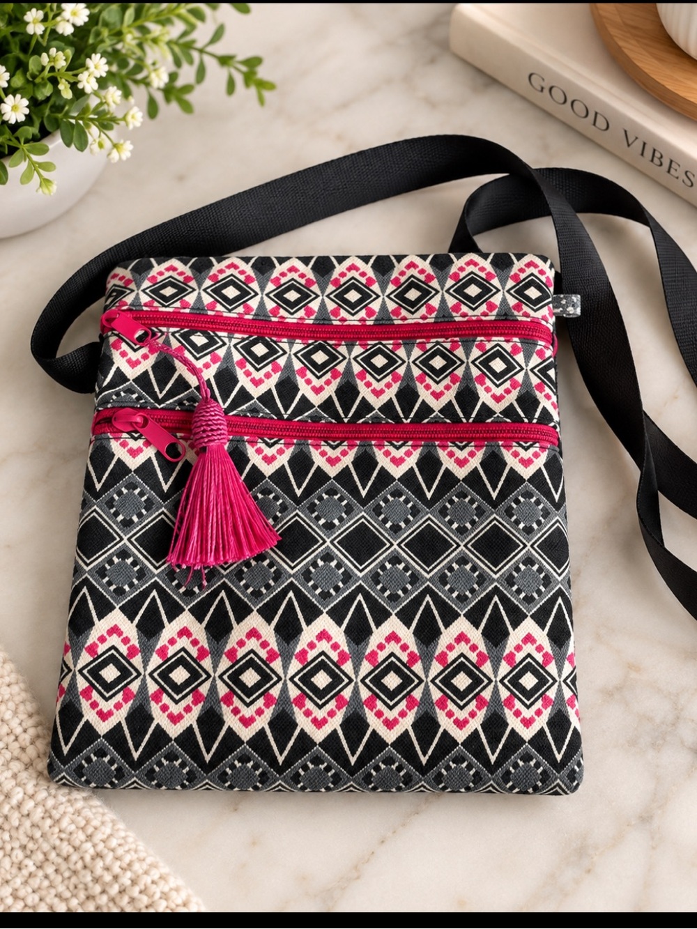 🔅5/$20 Geometric Print Crossbody Bag Black White Pink Tassel Multi Pocket